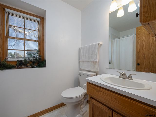 2304 N 150 Avenue, Omaha, NE 68116