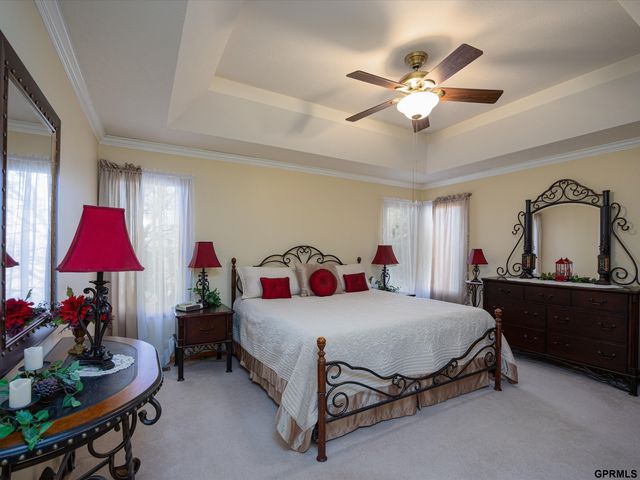 2304 N 150 Avenue, Omaha, NE 68116