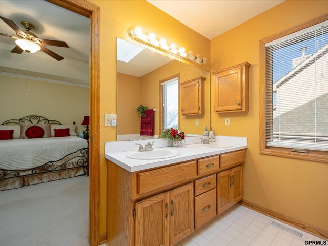 2304 N 150 Avenue, Omaha, NE 68116