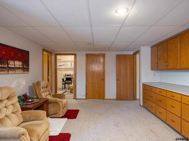 2304 N 150 Avenue, Omaha, NE 68116