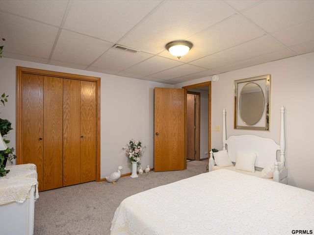 2304 N 150 Avenue, Omaha, NE 68116