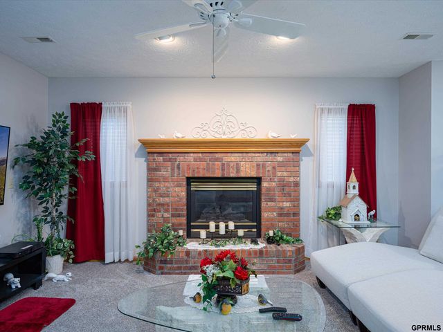 2304 N 150 Avenue, Omaha, NE 68116