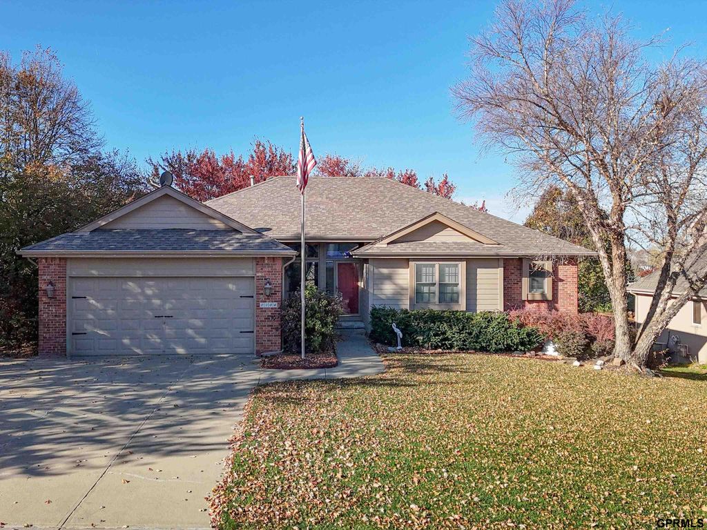 2304 N 150 Avenue, Omaha, NE 68116