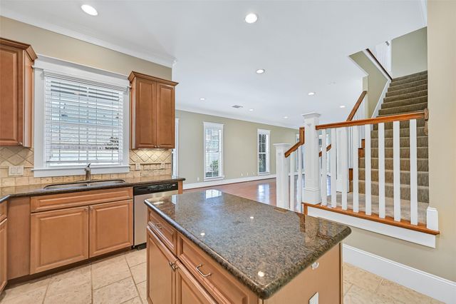 6 Barque Lane, Galveston, TX 77554