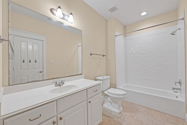 6 Barque Lane, Galveston, TX 77554