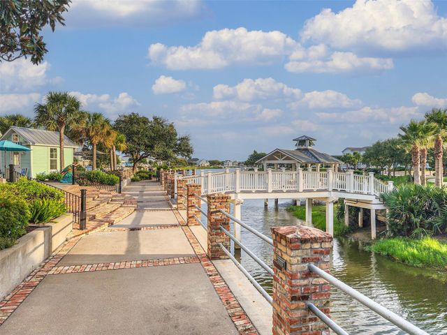 6 Barque Lane, Galveston, TX 77554