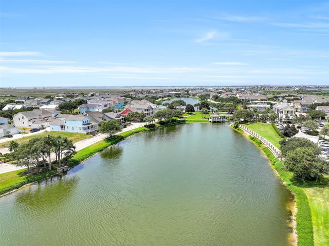 6 Barque Lane, Galveston, TX 77554