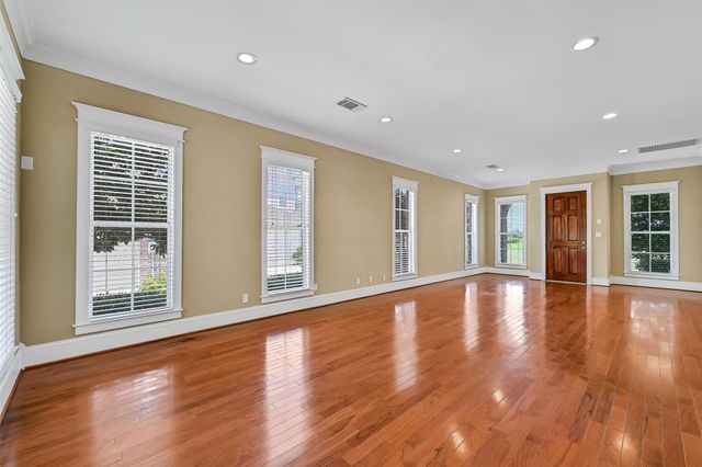 6 Barque Lane, Galveston, TX 77554