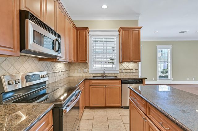 6 Barque Lane, Galveston, TX 77554