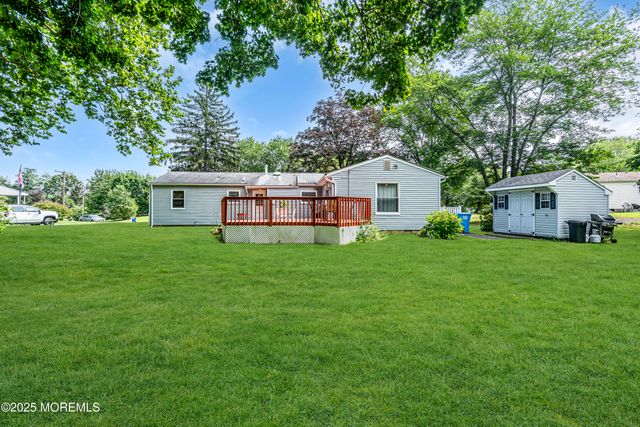 30 Dawn Cypress Lane, Jackson, NJ 08527