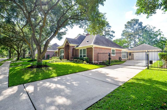 15814 El Dorado Oaks Drive, Houston, TX 77059