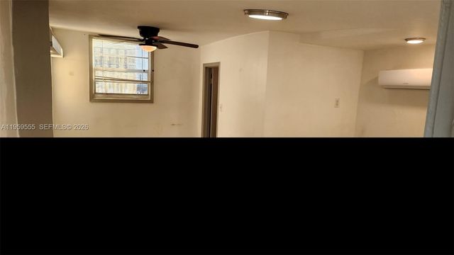 2272 SW 8th St 5, Miami, FL 33135