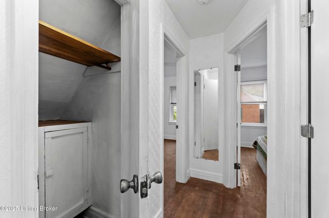 4628 Kiefer Rd, Louisville, KY 40216