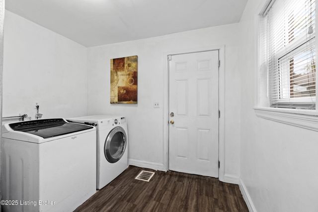 4628 Kiefer Rd, Louisville, KY 40216