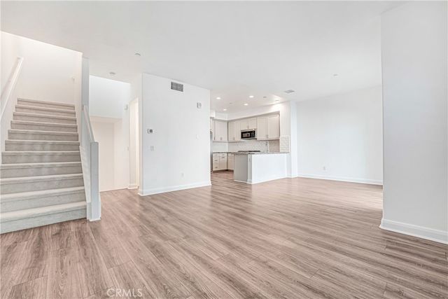 572 E Imperial, El Segundo, CA 90245