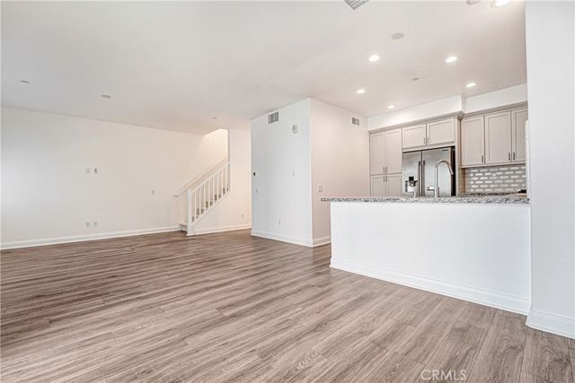 572 E Imperial, El Segundo, CA 90245