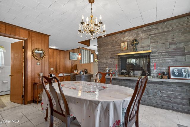 20 Willow Street, Rotterdam, NY 12306