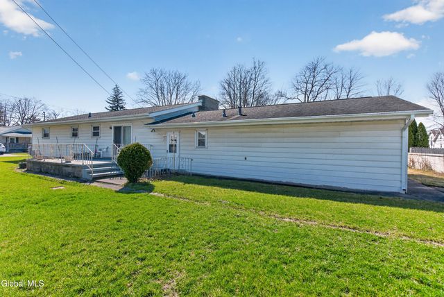 20 Willow Street, Rotterdam, NY 12306