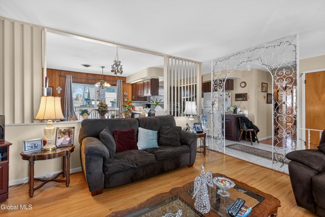 20 Willow Street, Rotterdam, NY 12306