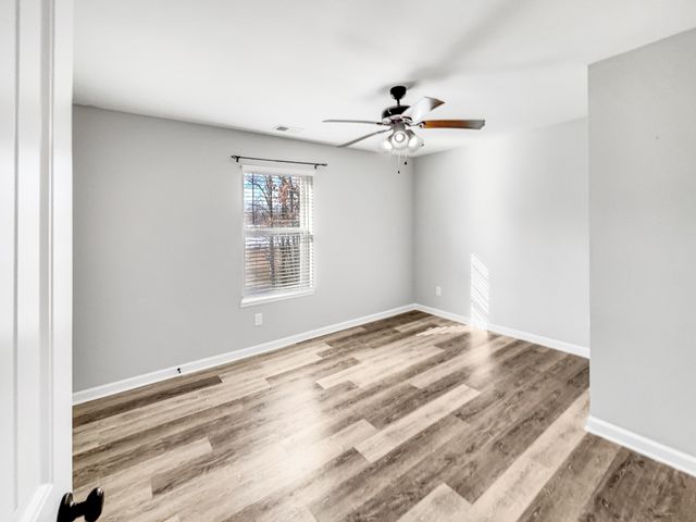 7689 S Swift Rd, Goodlettsville, TN 37072