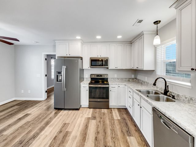 7689 S Swift Rd, Goodlettsville, TN 37072