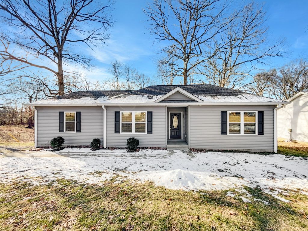 7689 S Swift Rd, Goodlettsville, TN 37072