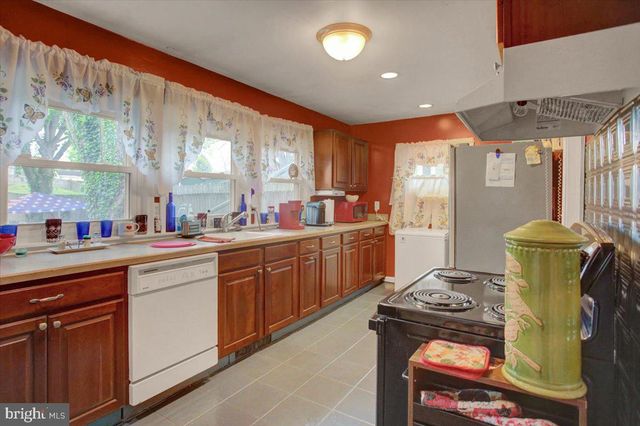 228 W MAIN ST, Sharpsburg, MD 21782