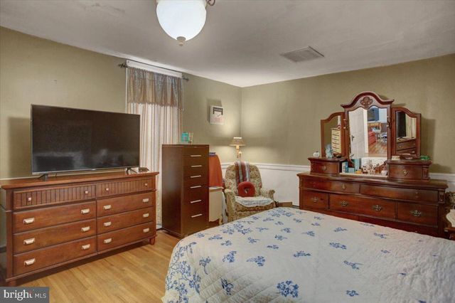 228 W MAIN ST, Sharpsburg, MD 21782