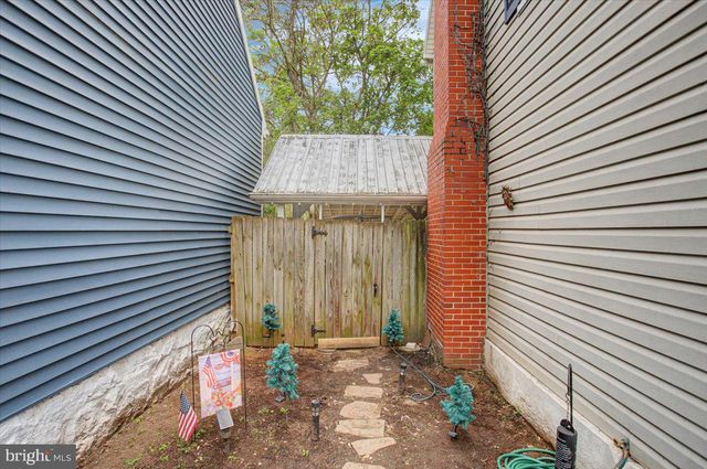 228 W MAIN ST, Sharpsburg, MD 21782