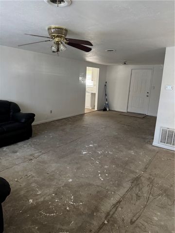1150 Henegar Drive, Siloam Springs, AR 72761
