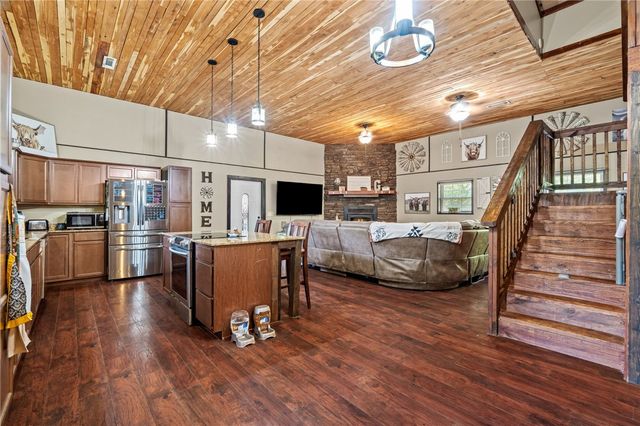 15075 Prairie Grove Lake Road, Prairie Grove, AR 72753