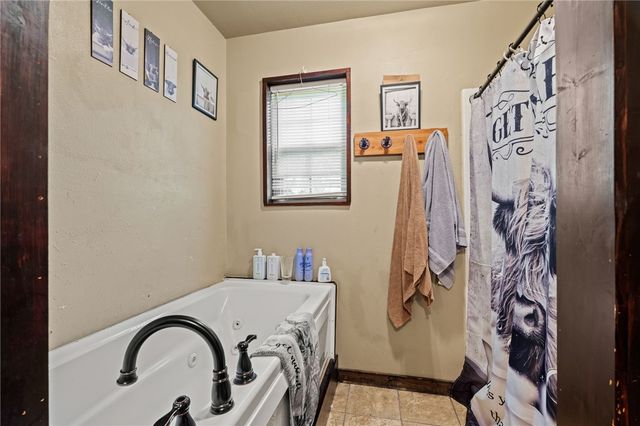 15075 Prairie Grove Lake Road, Prairie Grove, AR 72753