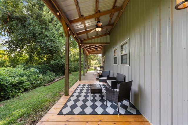 15075 Prairie Grove Lake Road, Prairie Grove, AR 72753