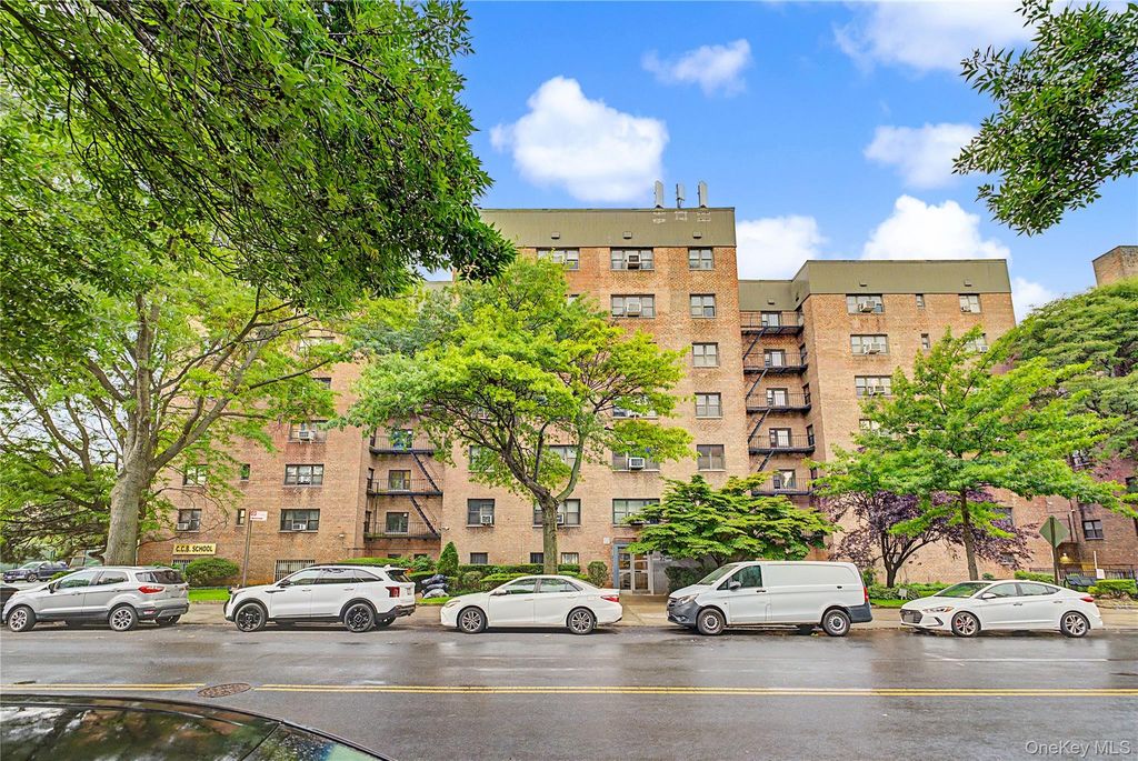 3170 138th Street 5F, Flushing, NY 11354 — exterior