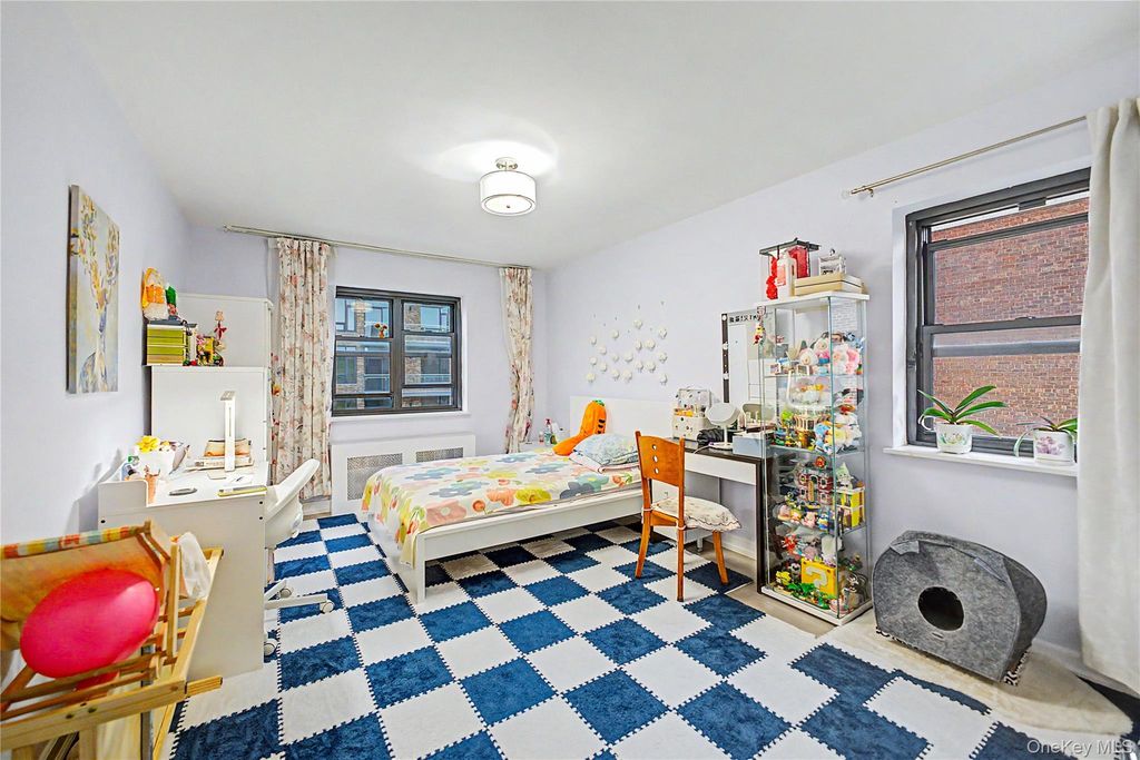 3170 138th Street 5F, Flushing, NY 11354 — photo 2