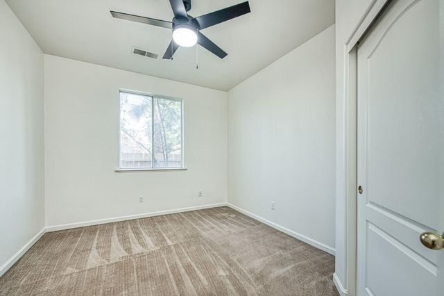 2707 E Omaha Avenue, Fresno, CA 93720