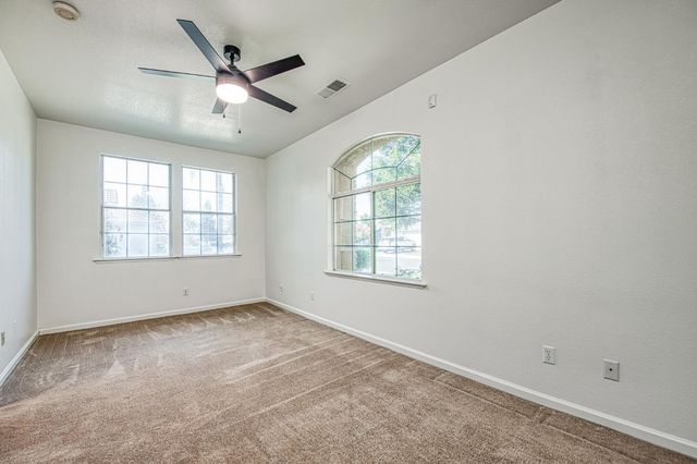 2707 E Omaha Avenue, Fresno, CA 93720