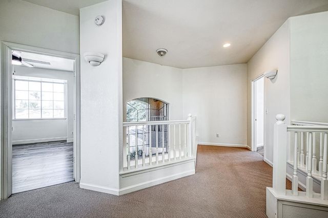 2707 E Omaha Avenue, Fresno, CA 93720