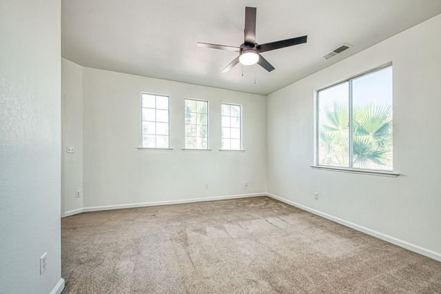 2707 E Omaha Avenue, Fresno, CA 93720