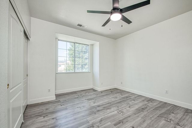 2707 E Omaha Avenue, Fresno, CA 93720