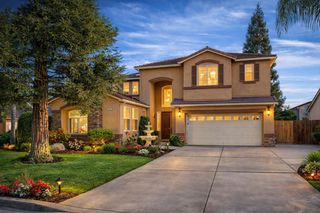 2707 E Omaha Avenue, Fresno, CA 93720