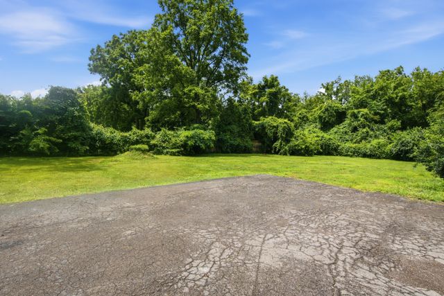 4207 Glynda Dr, Nashville, TN 37216