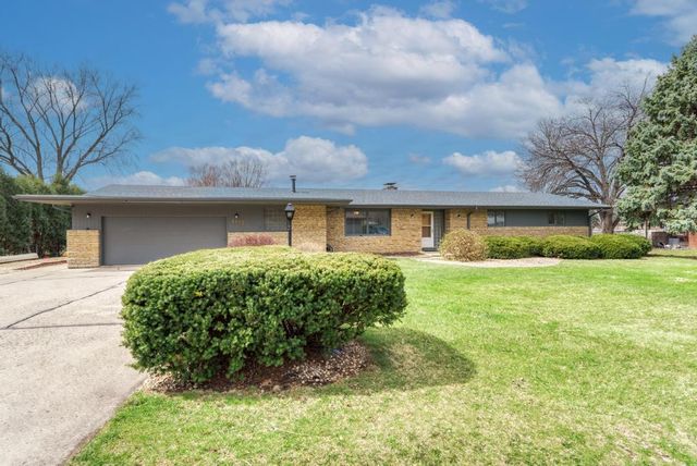 407 Farmington Avenue, Joliet, IL 60435