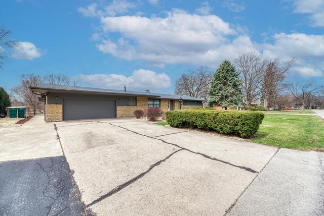 407 Farmington Avenue, Joliet, IL 60435