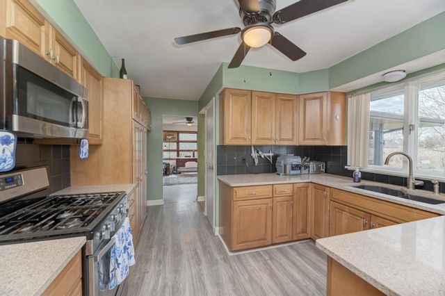 407 Farmington Avenue, Joliet, IL 60435