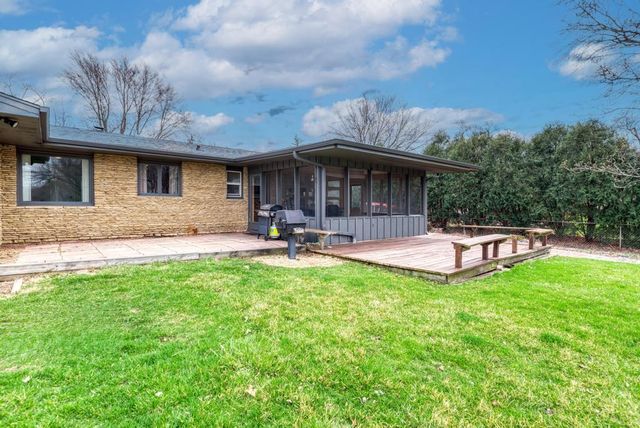 407 Farmington Avenue, Joliet, IL 60435