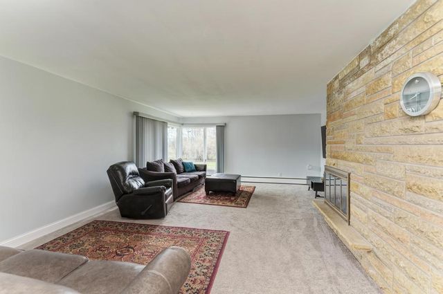 407 Farmington Avenue, Joliet, IL 60435