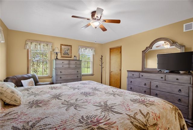 1247 Cleland Mill Rd, New Beaver Boro, PA 16102