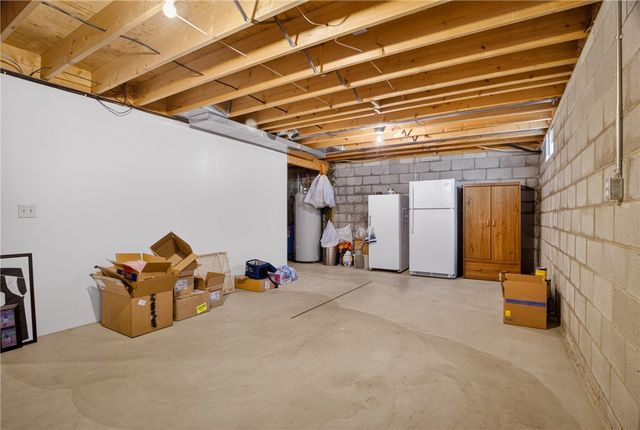 1247 Cleland Mill Rd, New Beaver Boro, PA 16102