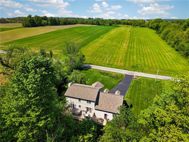 1247 Cleland Mill Rd, New Beaver Boro, PA 16102